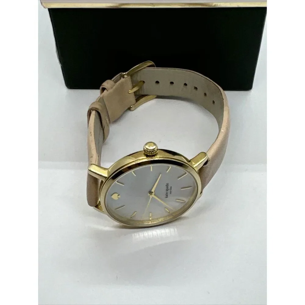 Kate Spade New York Metro 0073 Women's Beige Leather Analog Quartz Watch JNA159